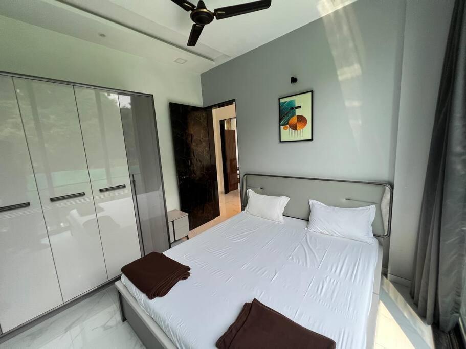 Stayhaven Starmount 4Bhk & Pool 뭄바이 외부 사진