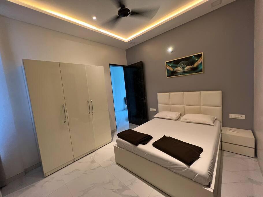 Stayhaven Starmount 4Bhk & Pool 뭄바이 외부 사진