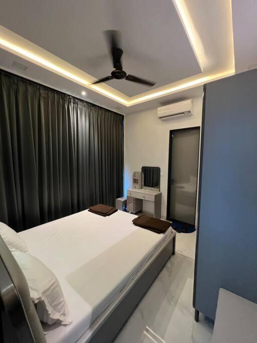 Stayhaven Starmount 4Bhk & Pool 뭄바이 외부 사진