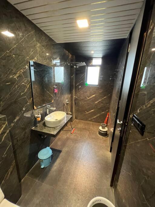 Stayhaven Starmount 4Bhk & Pool 뭄바이 외부 사진